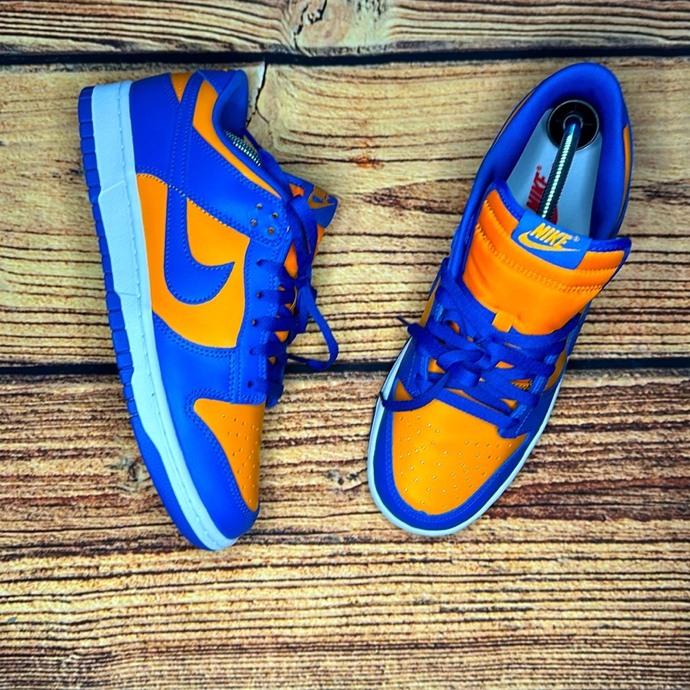 Nike Dunk Low “Knicks”